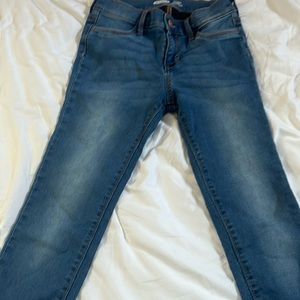 I’m selling jeans they are blue the brand is Old Navy